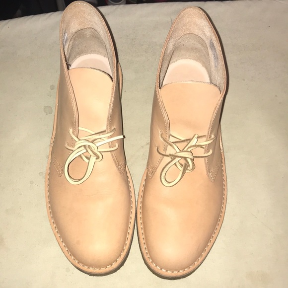 clarks natural tan leather